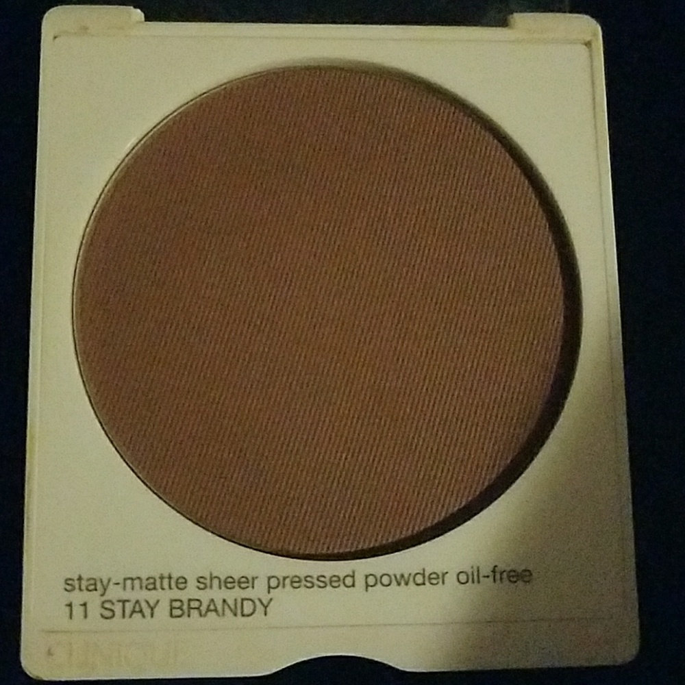 CLINIQUE STAY MATTE SHEER PRESSED POWDER BRANDY